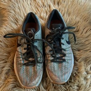 Nike KD size 6 Youth